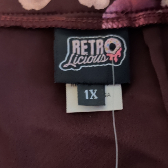 Retrolicious Floral Pencil Skirt - Purple and Pink - Picture 3 of 6